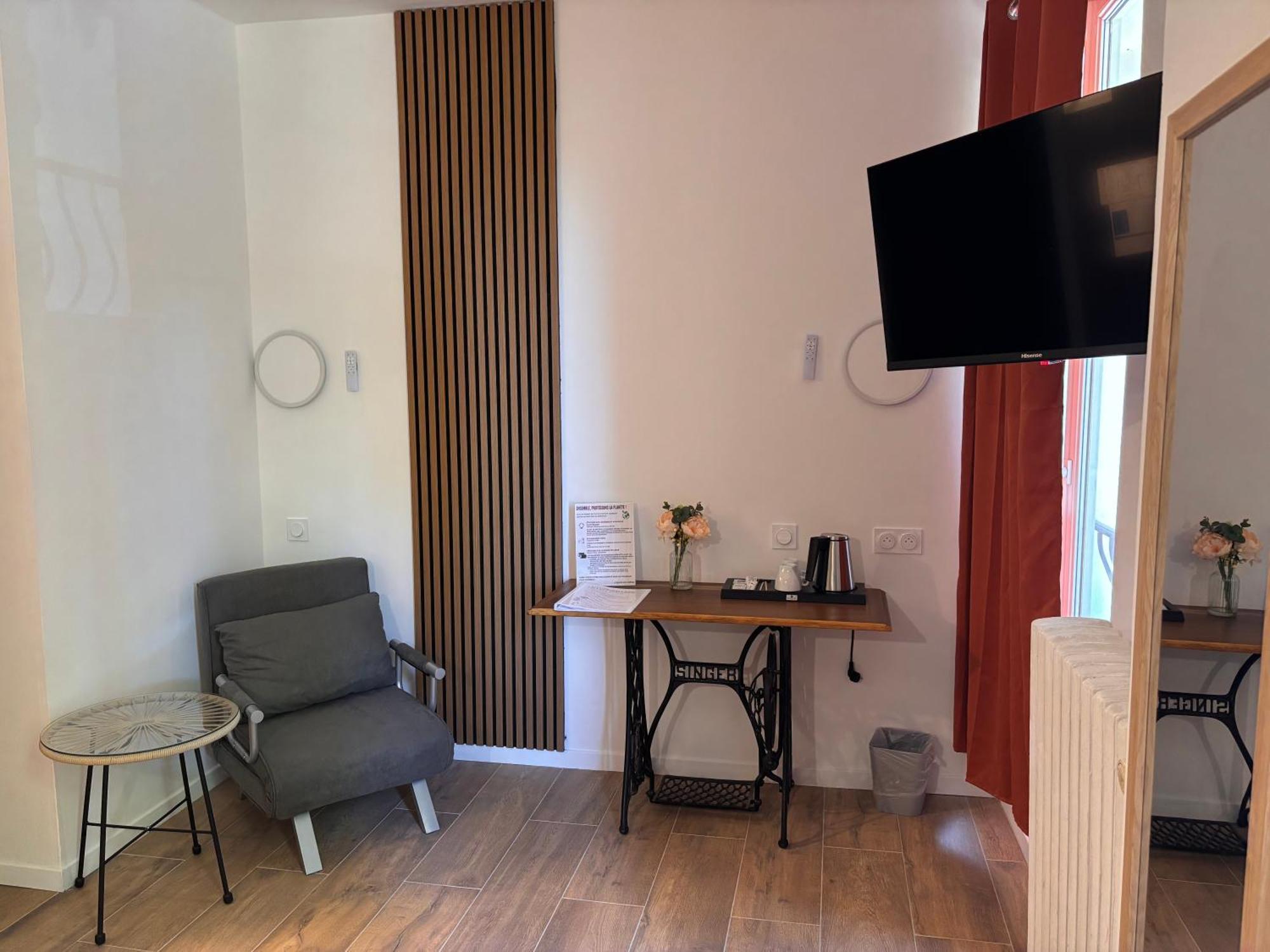 Hotel Le Gambetta Bergerac Esterno foto